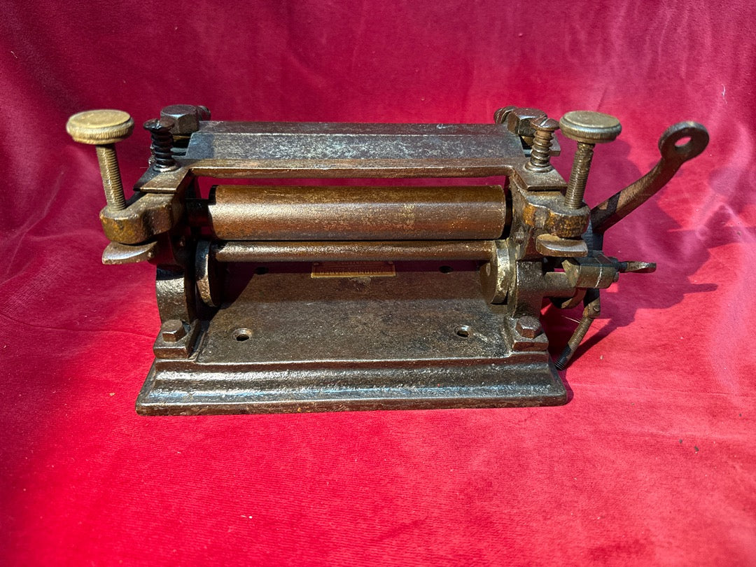 Machine à parer le cuir ancienne Mayer et Flamery Paris