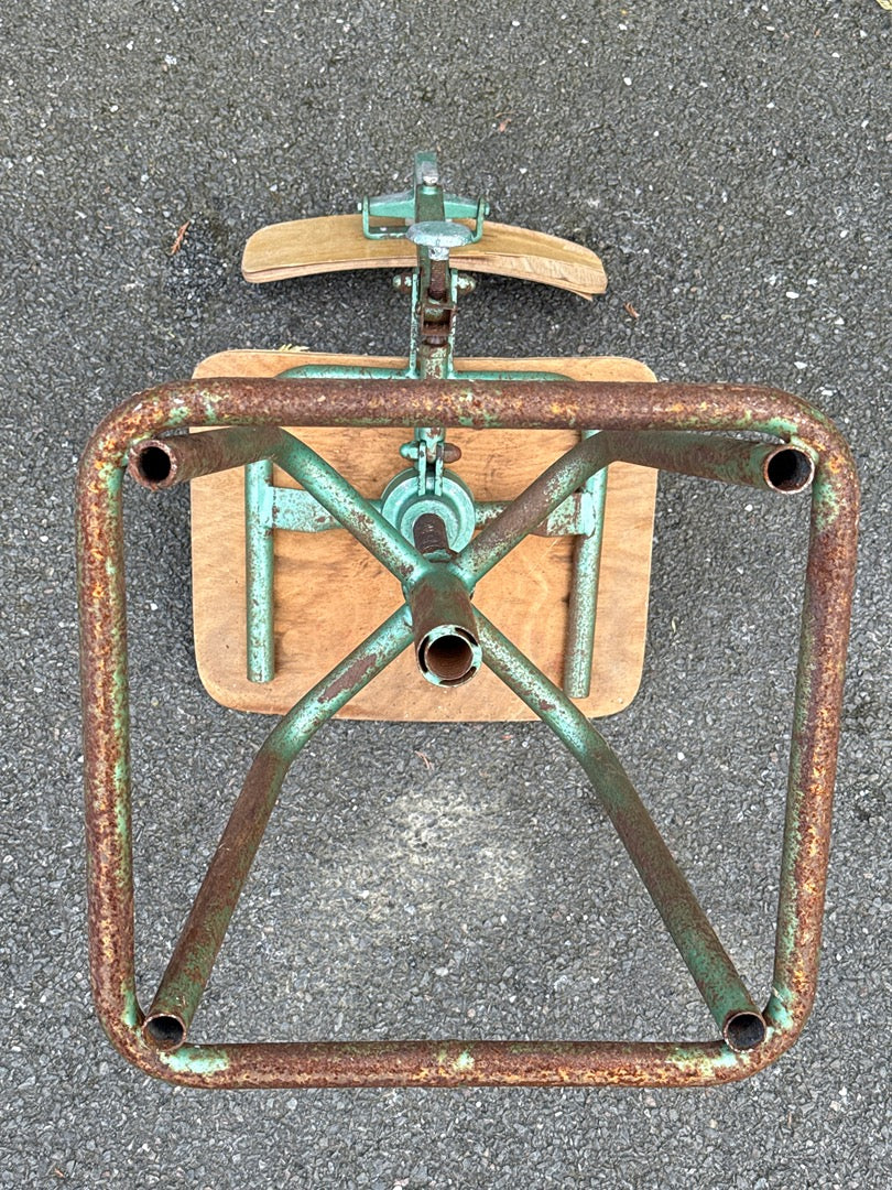 Chaise d'atelier – Bienaise – Bureau – Métal et bois patiné