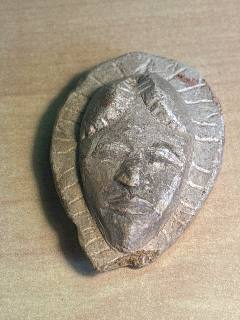 Sculpture visage – Artisanat – Décoration – Pierre sculptée