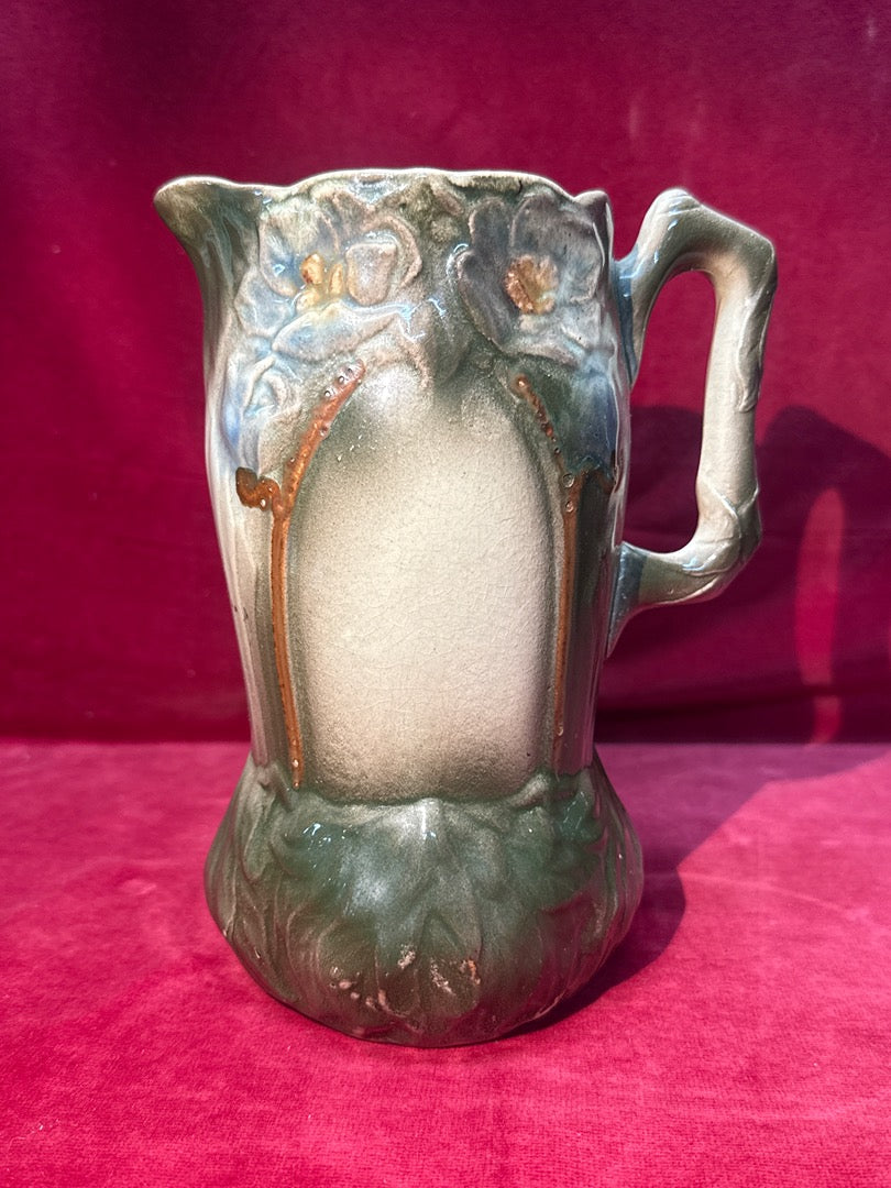 Pichet en céramique art nouveau aux fleurs