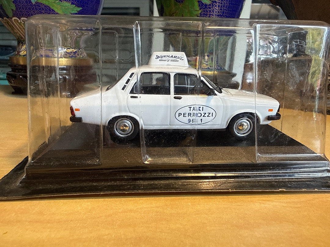 Dacia 1300 Taxi – Deagostini – Véhicules – Bucarest 1980