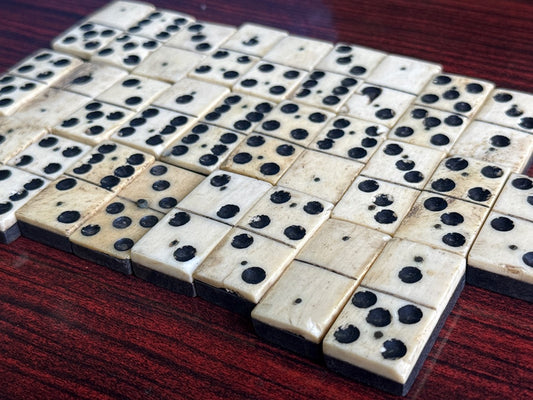 Dominos – Vintage – Jeux de société – Collection os et bois