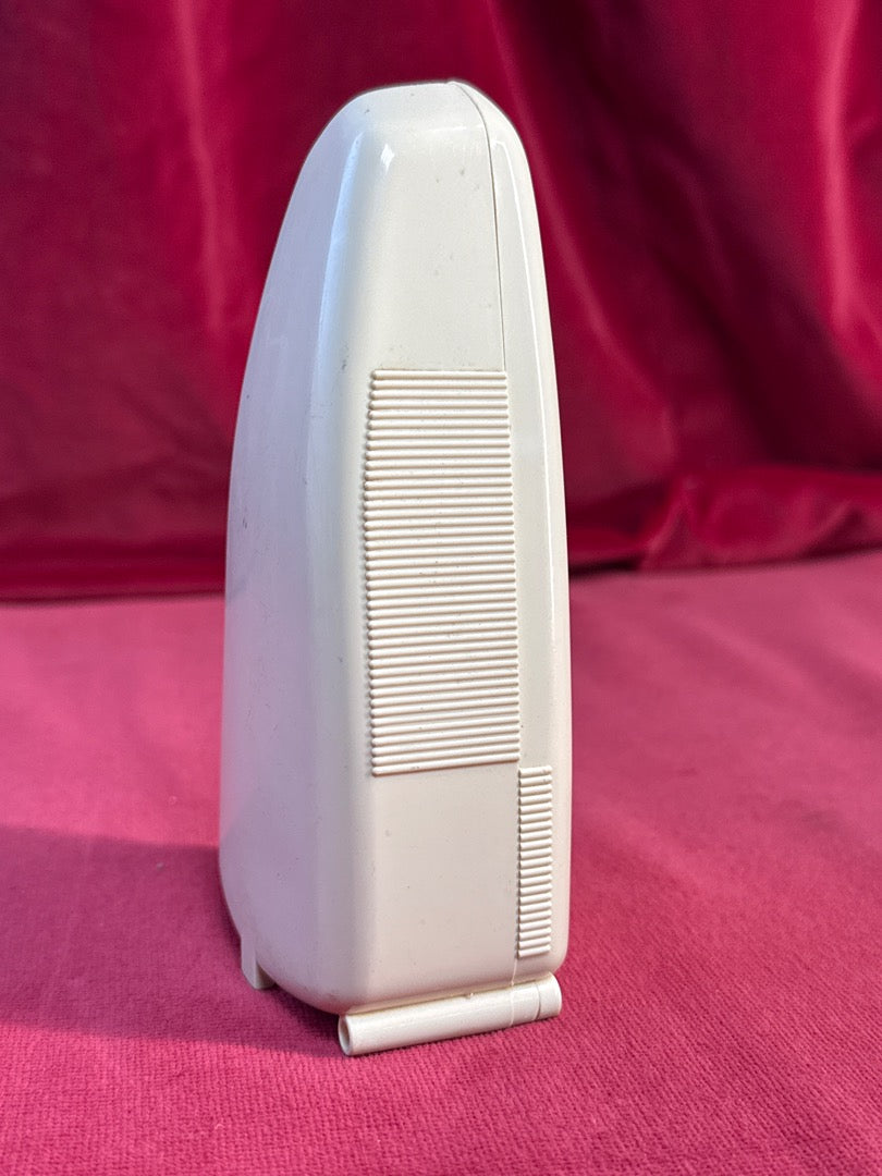 Métronome mécanique Wittner Taktell Piccolo ivoire avec capot