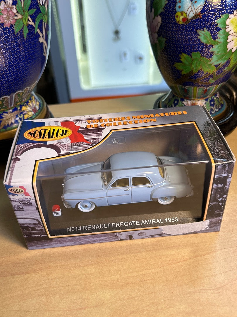 Renault Fregate 1953 - 1/43 - Bleue - 200g - Très Bon Etat