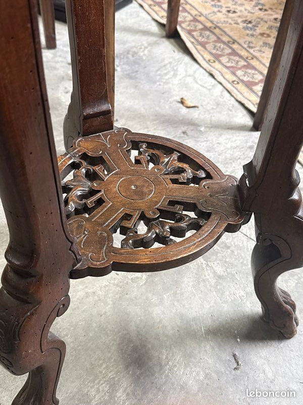 Sellette – Art d'asie – Mobilier – Bois sculpté et marbre - coffre