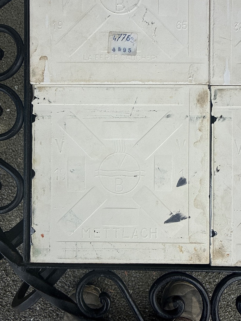 Guéridon – Villeroy & Boch – Décoration – Fer forgé et carreaux