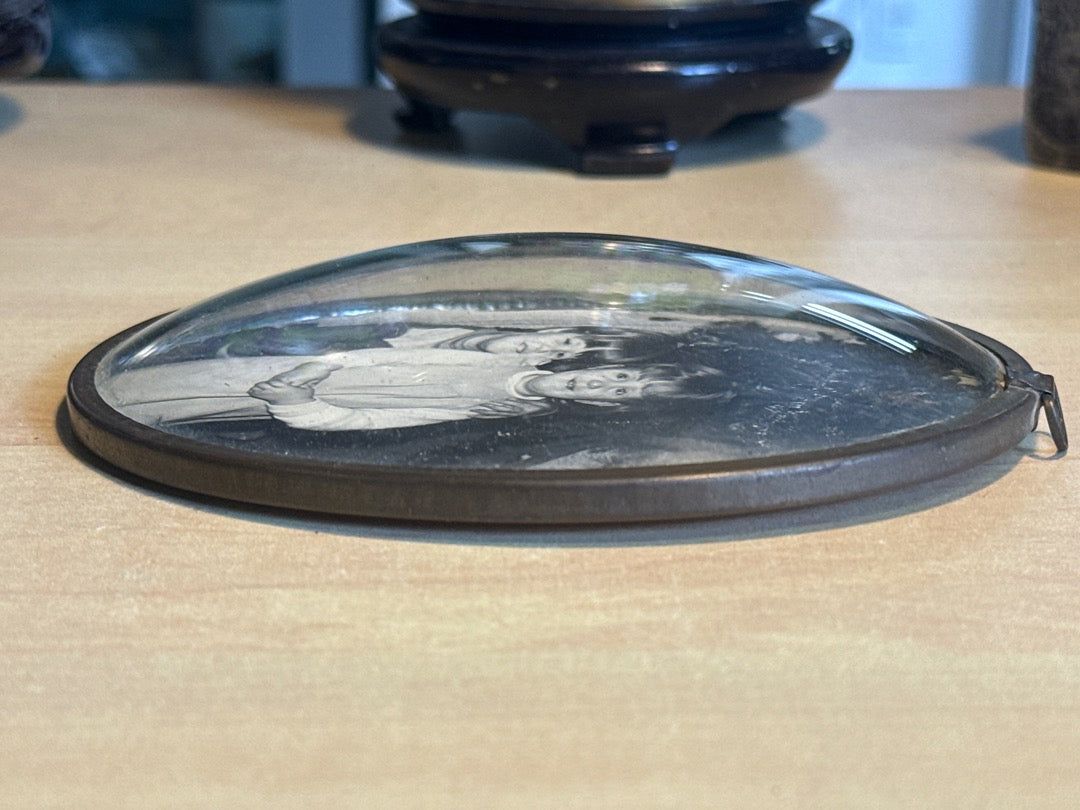 Cadre photo ancien – Verre bombé ovale