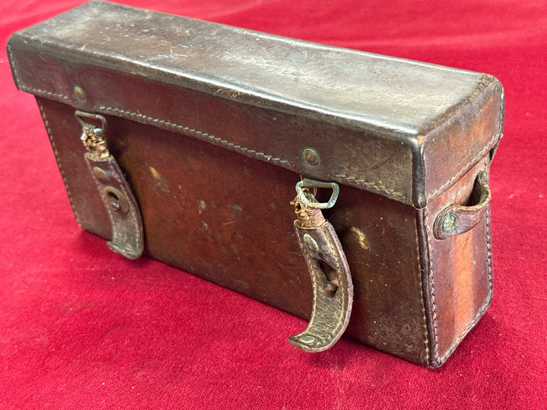 Boîte ancienne en cuir – Étui vintage