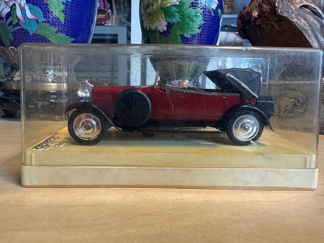 Voiture miniature – Solido – Jouets – Hispano Suiza rouge