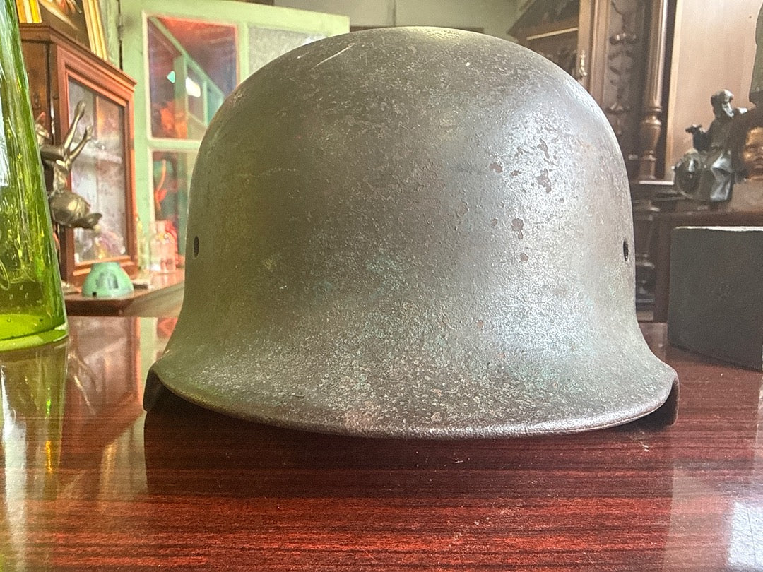 Casque Militaire Ancien En Metal Vert Olive Vintage