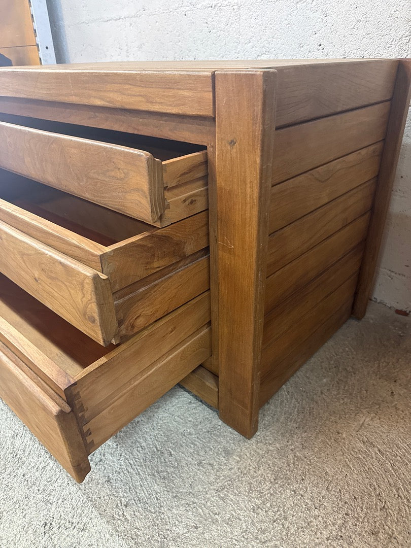 Commode en bois – Meuble de rangement vintage
