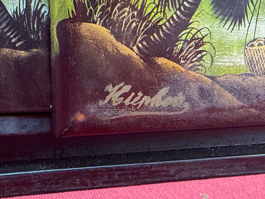Coffret à cigarettes en bois laqué, décor de palmiers et inscription Hiep Hoa