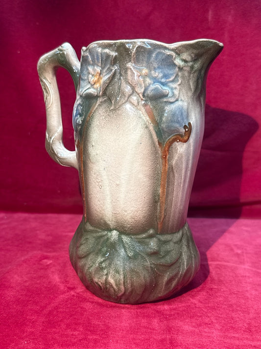 Pichet en céramique art nouveau aux fleurs