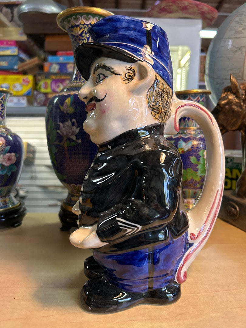 Pichet Barbotine Gendarme Vintage Céramique