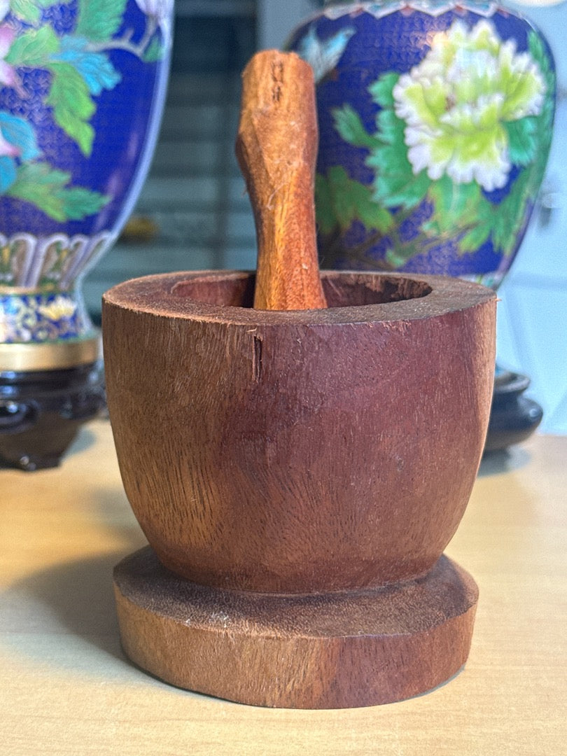 Mortier et pilon – Bois sculpté vintage