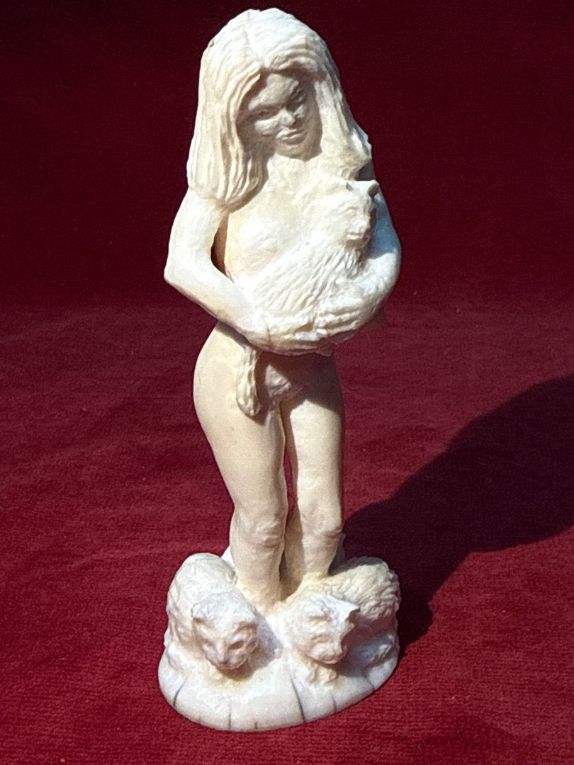 Statuette femme chats Lachat 2013 Brassens brave Magot