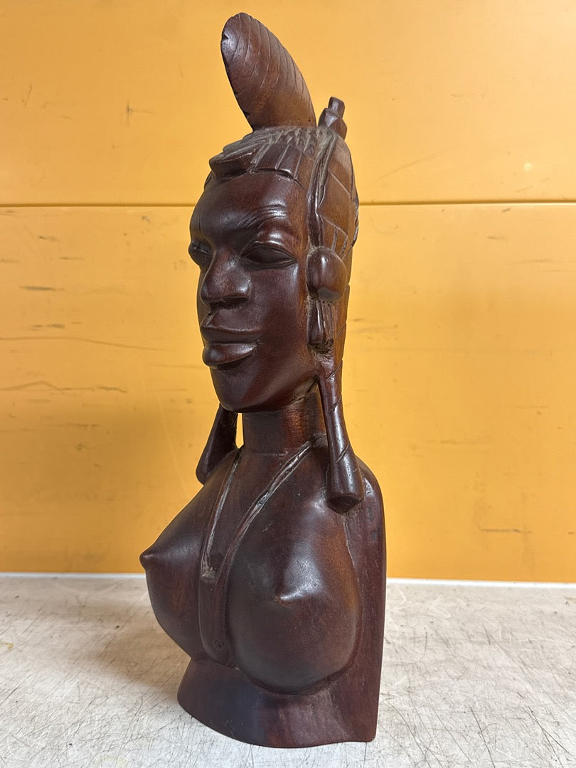 Sculpture en bois – Buste de femme africaine