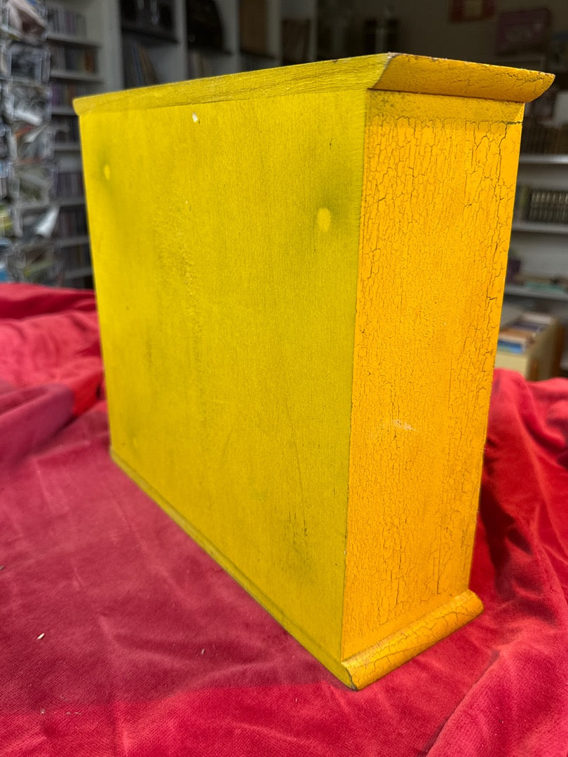 Boîte de rangement – Vintage – Rangement – Bois jaune patiné