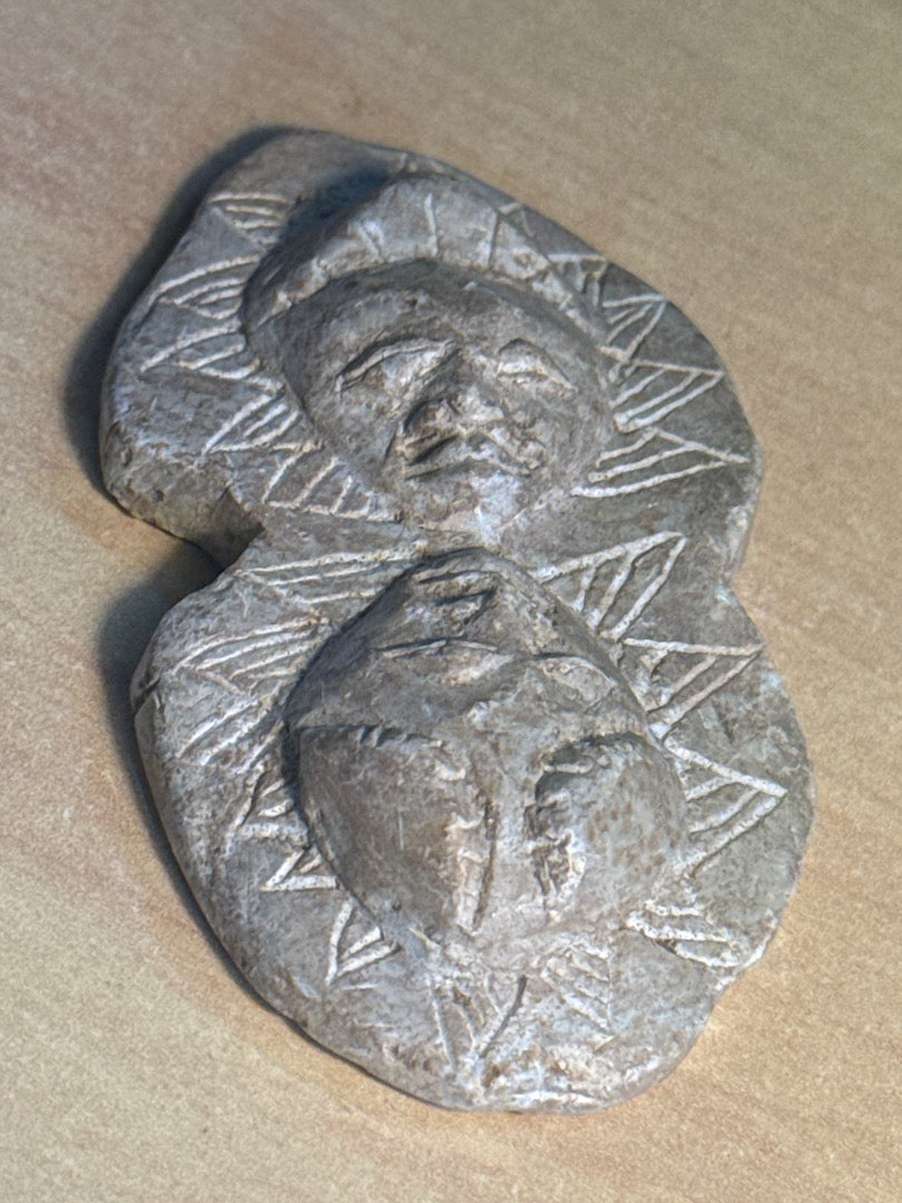 Statuette en pierre – Artisanal – Ornement – Motif ethnique