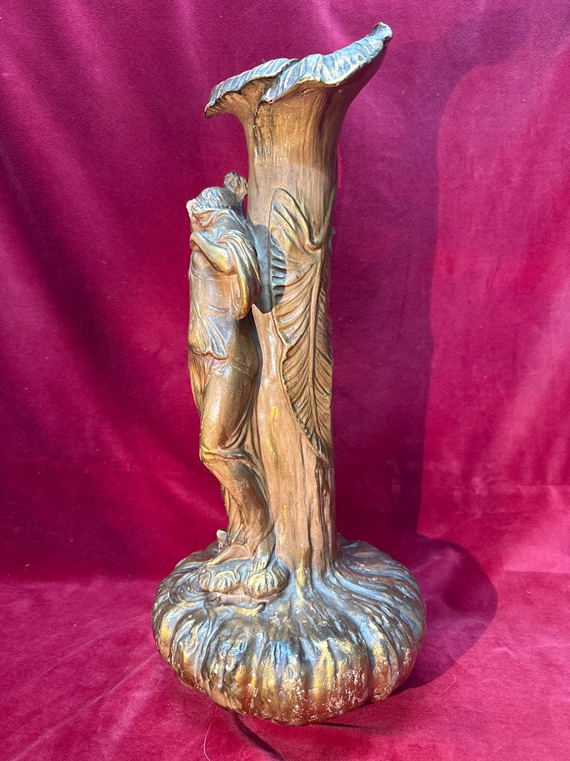 Vase art nouveau femme dorée en plâtre d'après Gustave Van Vaerenbergh