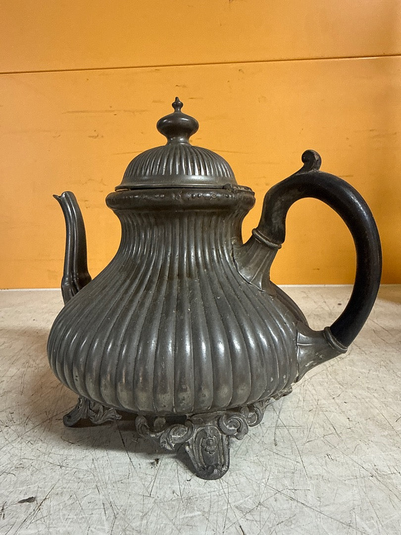 Théière – Shaw & Fisher – Vaisselle – Étain vintage anglaise