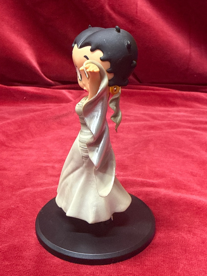 Figurine Betty Boop robe blanche socle rond Fleischer Studios