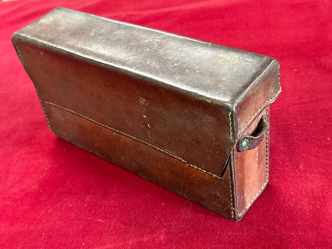 Boîte ancienne en cuir – Étui vintage