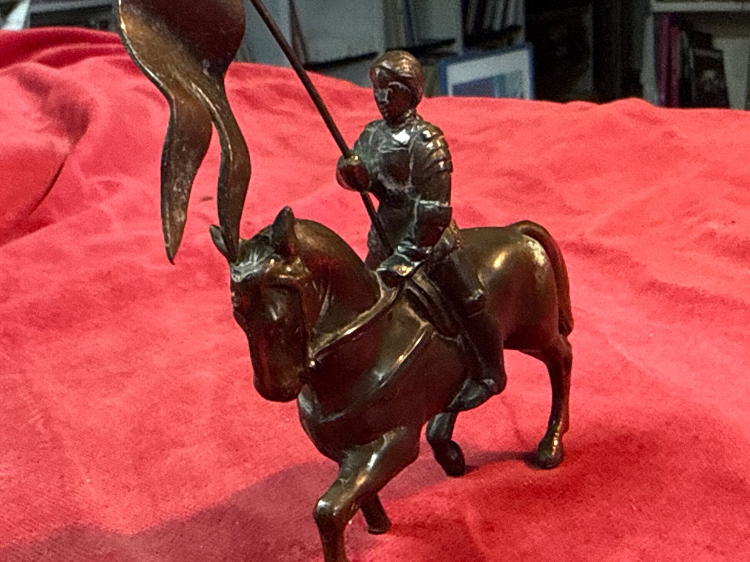 Statuette – Jeanne d'arc – Décoration – Cavalier en bronze ou Regule