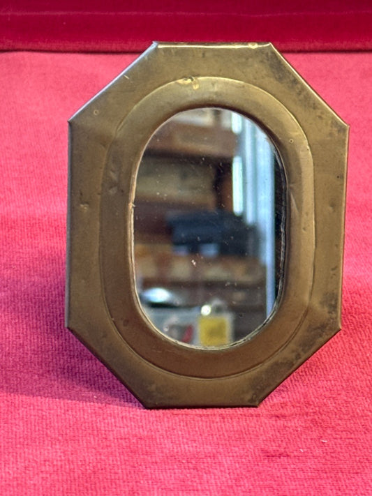 Petit miroir mural octogonal en métal doré, hauteur 10 cm
