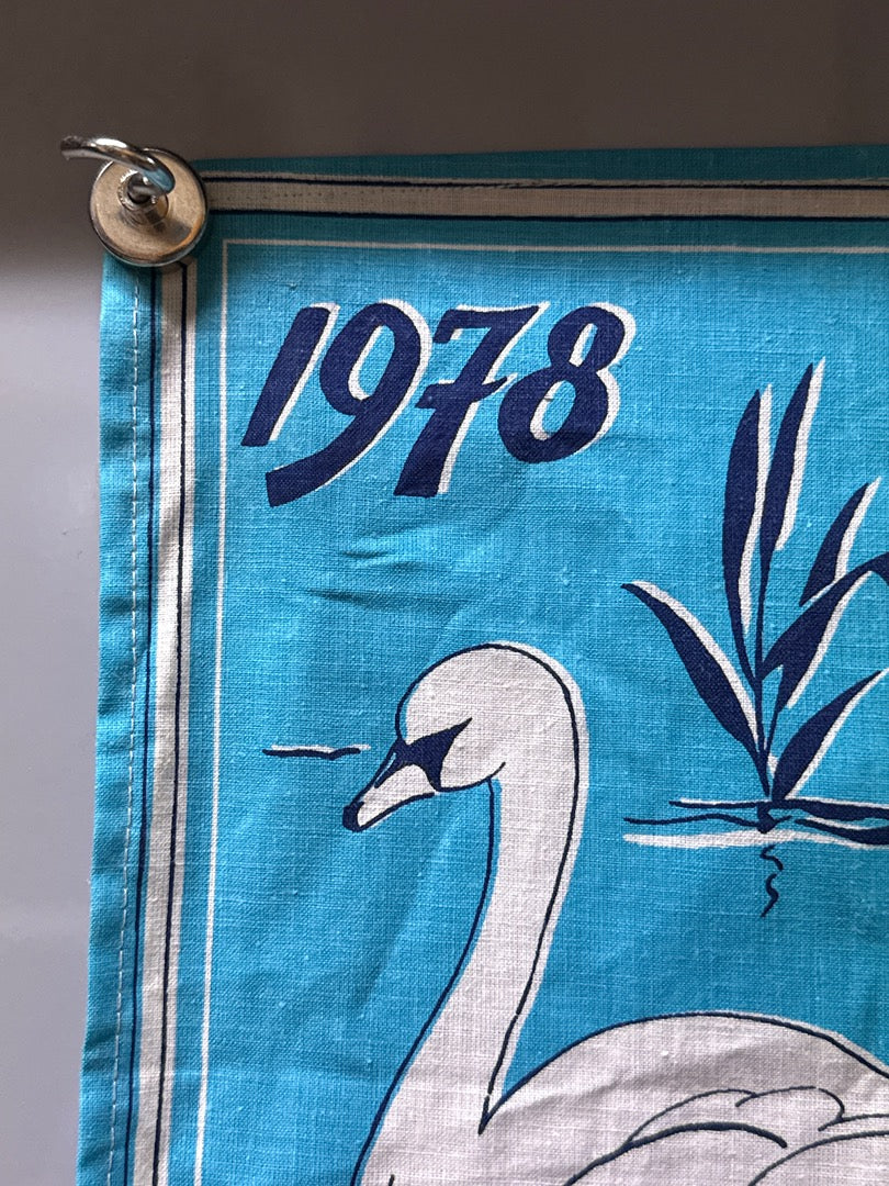 Calendrier Abadie Frères – Torchon vintage 1978