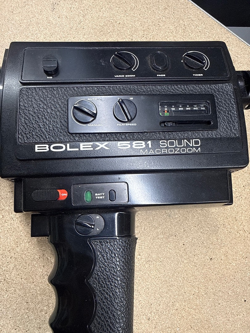 Caméra Super 8 – Bolex 581 – Électronique – Avec mallette