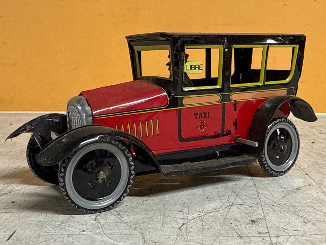 Voiture ancienne – Taxi en tôle