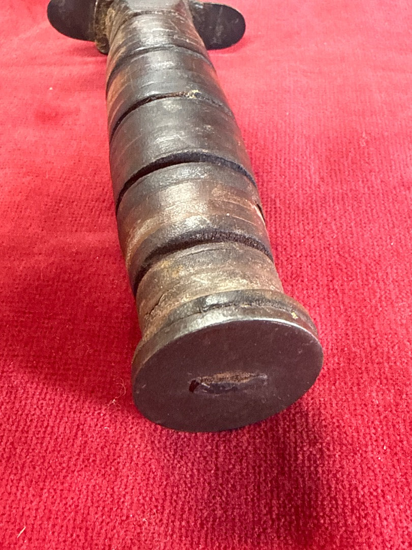 Couteau de combat militaire – Lame acier et manche cuir