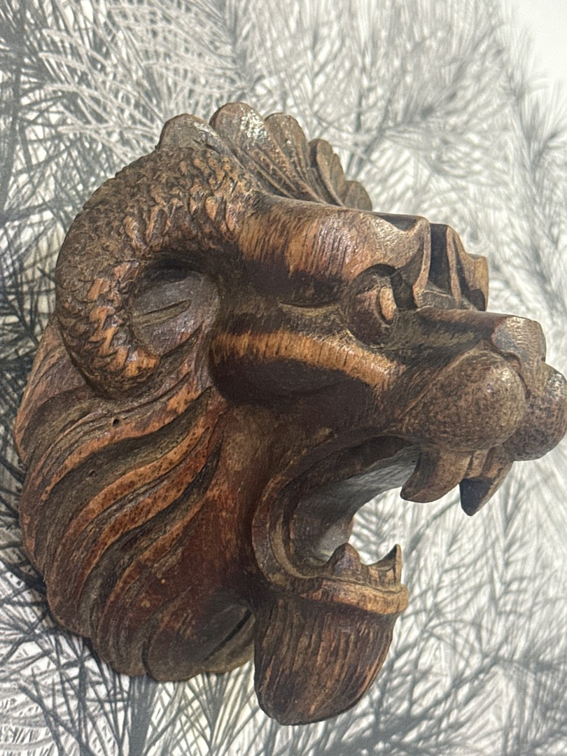 Sculpture murale – Lion en bois – Décoration – Sculpté main
