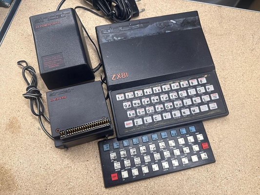 Console rétro Sinclair Zx81 avec extension Ram 16k et clavier