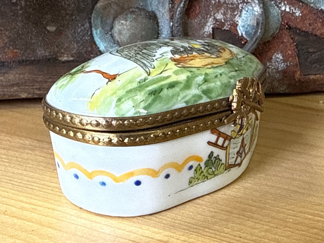 Boîte en porcelaine – Limoges – Ornement – Symboles maçonniques