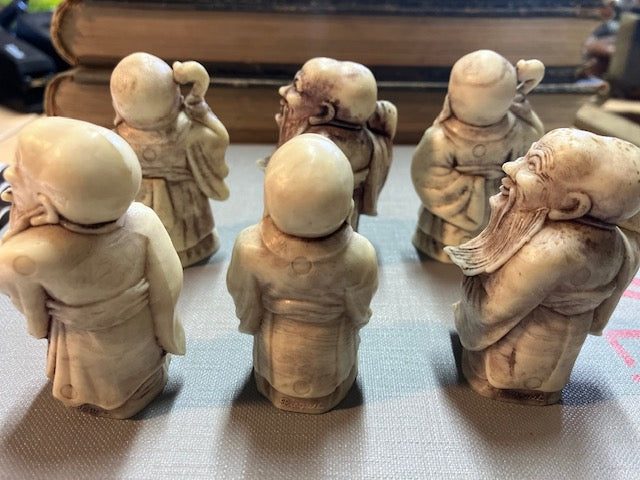 Lot 6 Figurine Moine Bouddhiste Japonais Cognac Bisquit