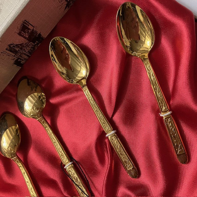 Coffret Présentoir De 6 Petites Cuillères En Plaqué Or Poinçon AG