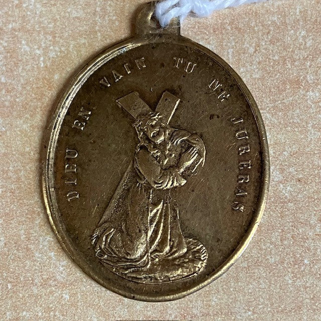 Ancienne Médaille Religieuse Jésus Portant Sa Croix Dieu En Vain Tu Ne Jureras Oeil De La Providence