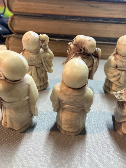 Lot 6 Figurine Moine Bouddhiste Japonais Cognac Bisquit