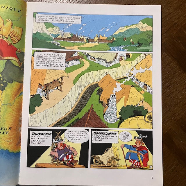 Bande Dessinée, Astérix Le Grand Fossé
