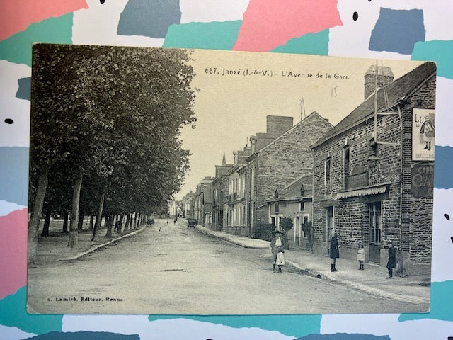 CP 35 Ille et Vilaine Janzé L'avenue de la Gare