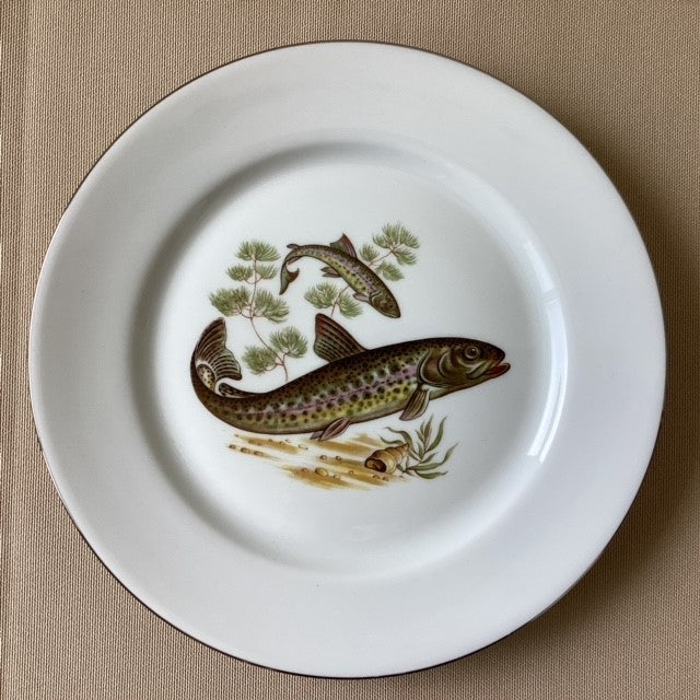 Assiette En Porcelaine De Limoges Décors Poissons D'eau Douce