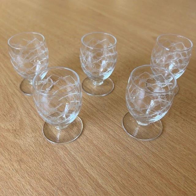 Lot de 5 petits verres a liqueur en cristal