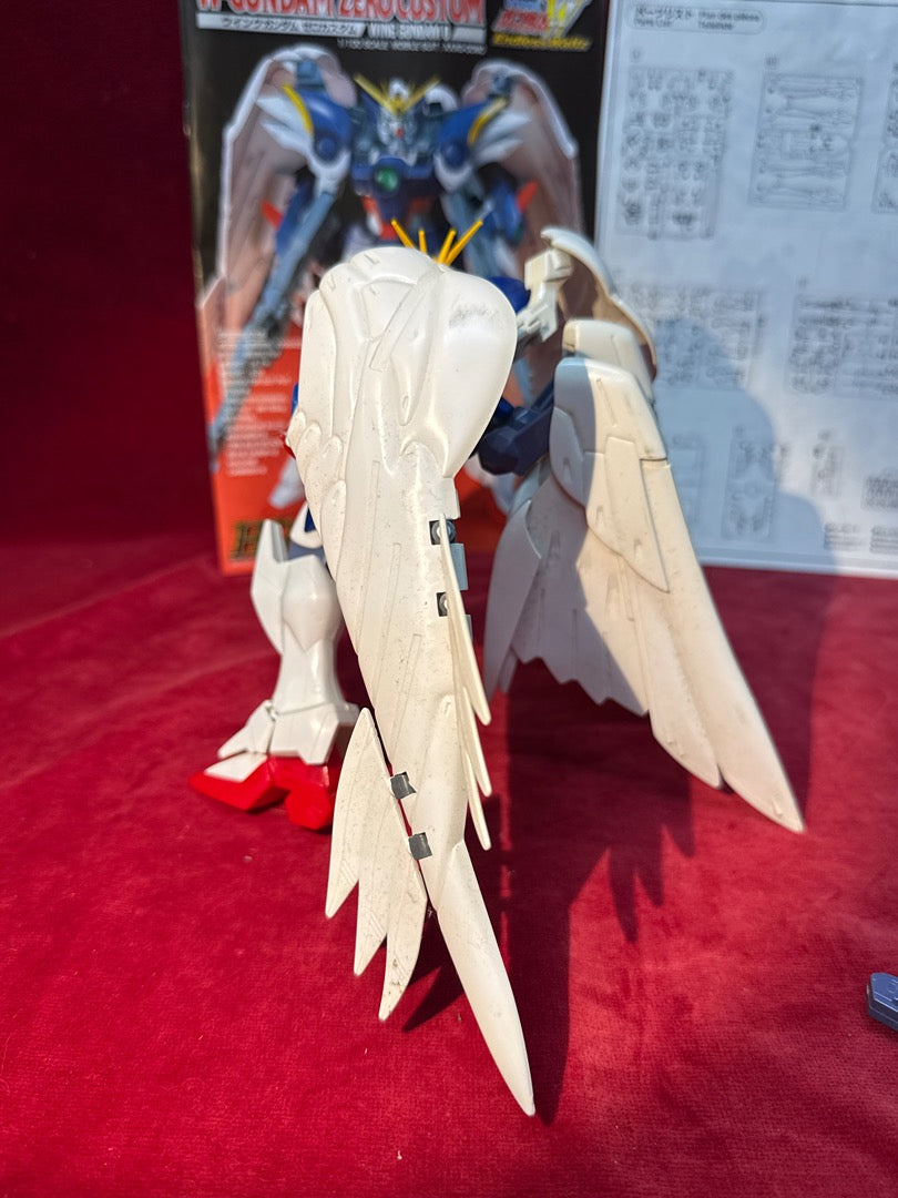 Figurine Wing Gundam Zero Custom Bandai