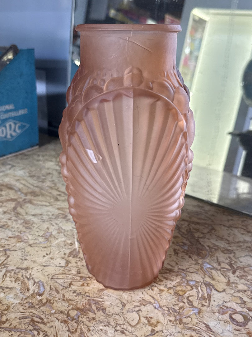 Vase – Verlys – Décoration – Verre dépoli rose