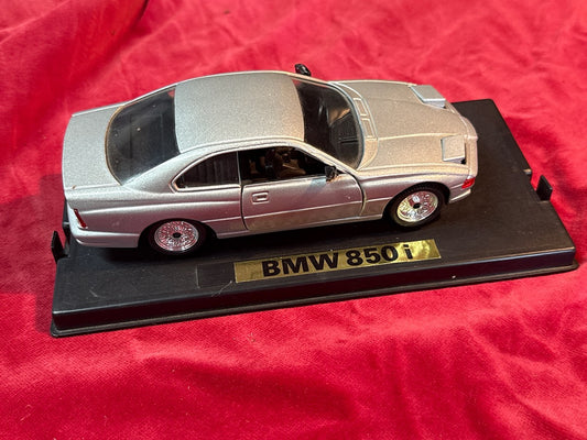 Voiture miniature – Schabak Bmw 850i – Collection – Gris argenté