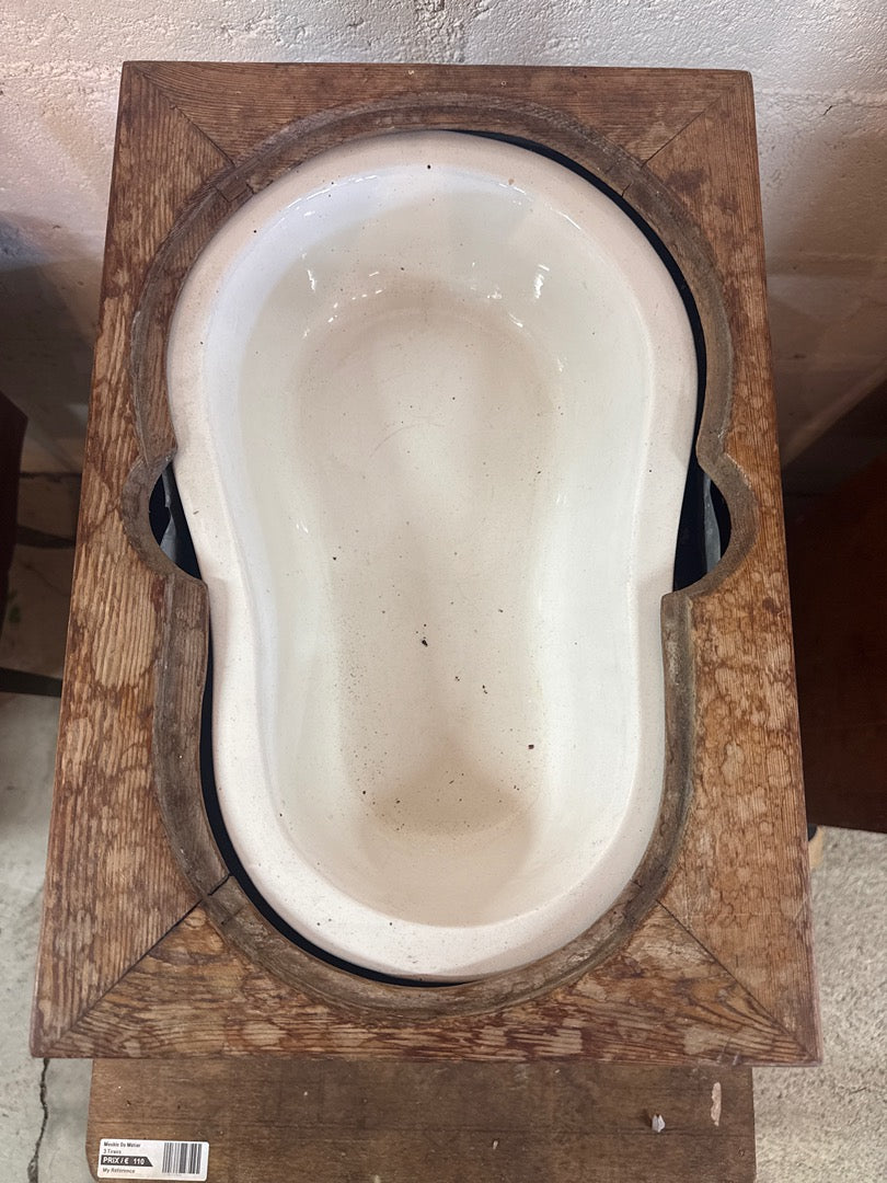 Meuble ancien – Banc de toilette en bois