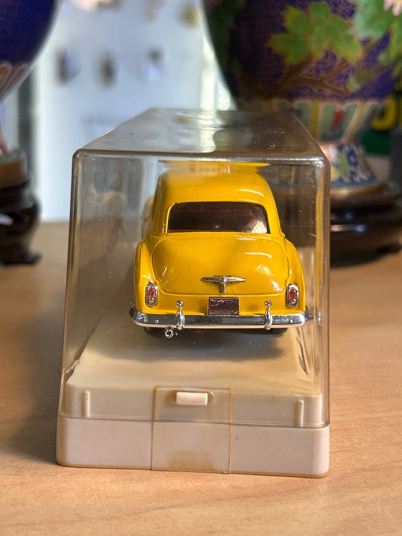 Taxi Chevrolet 1950 Solido - 1/43 - Jaune - 200g - Tbe