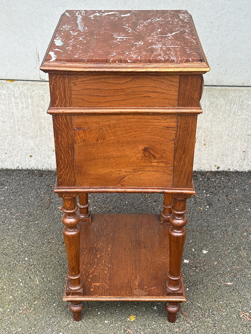 Meuble de rangement – Style ancien – Maison – Bois et marbre rouge